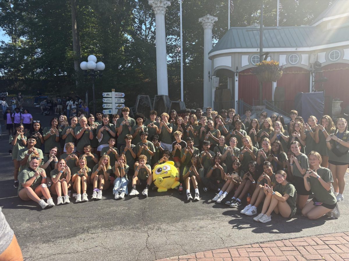 West DECA attends fall rally at Six Flags